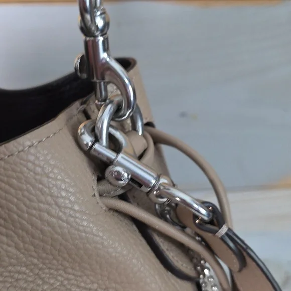 Coach Lora Bucket Bag with Whipstitch Detail in a light taupe - Picture 15 of 16